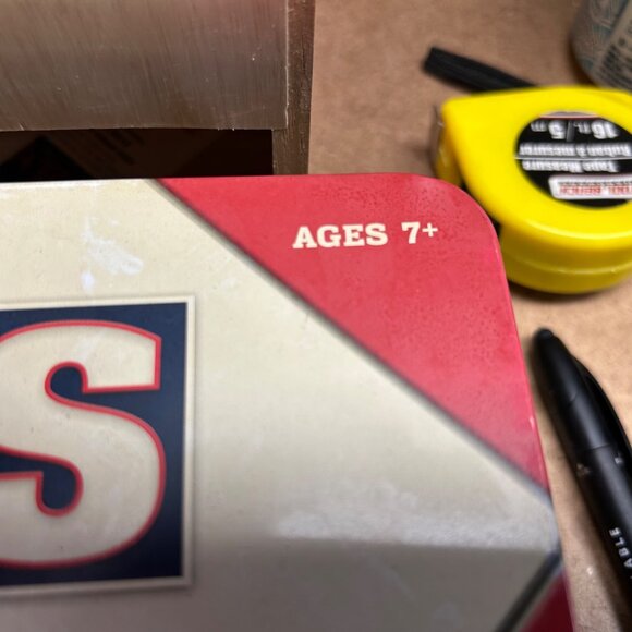 USAopoly MLB Rivalry Chess Yankees Vs RedSox Collector Edition - Picture 9 of 13